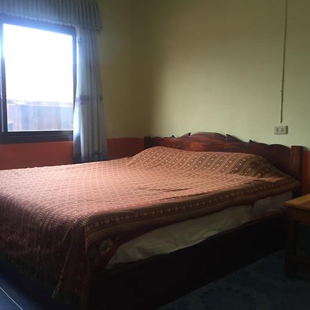 Oudomphone Guesthouse 2 Бан Хоуейсай Екстериор снимка