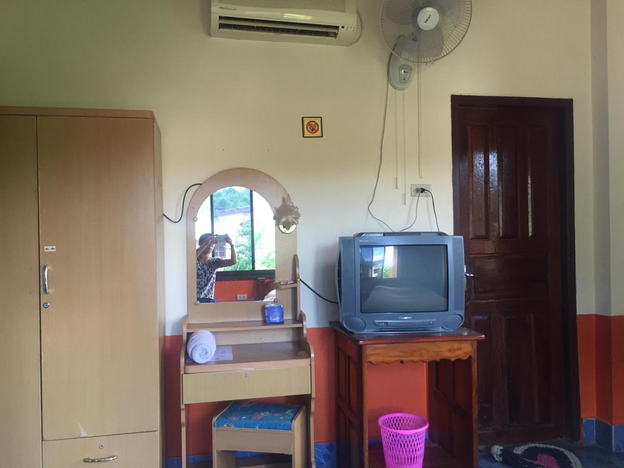 Oudomphone Guesthouse 2 Бан Хоуейсай Екстериор снимка