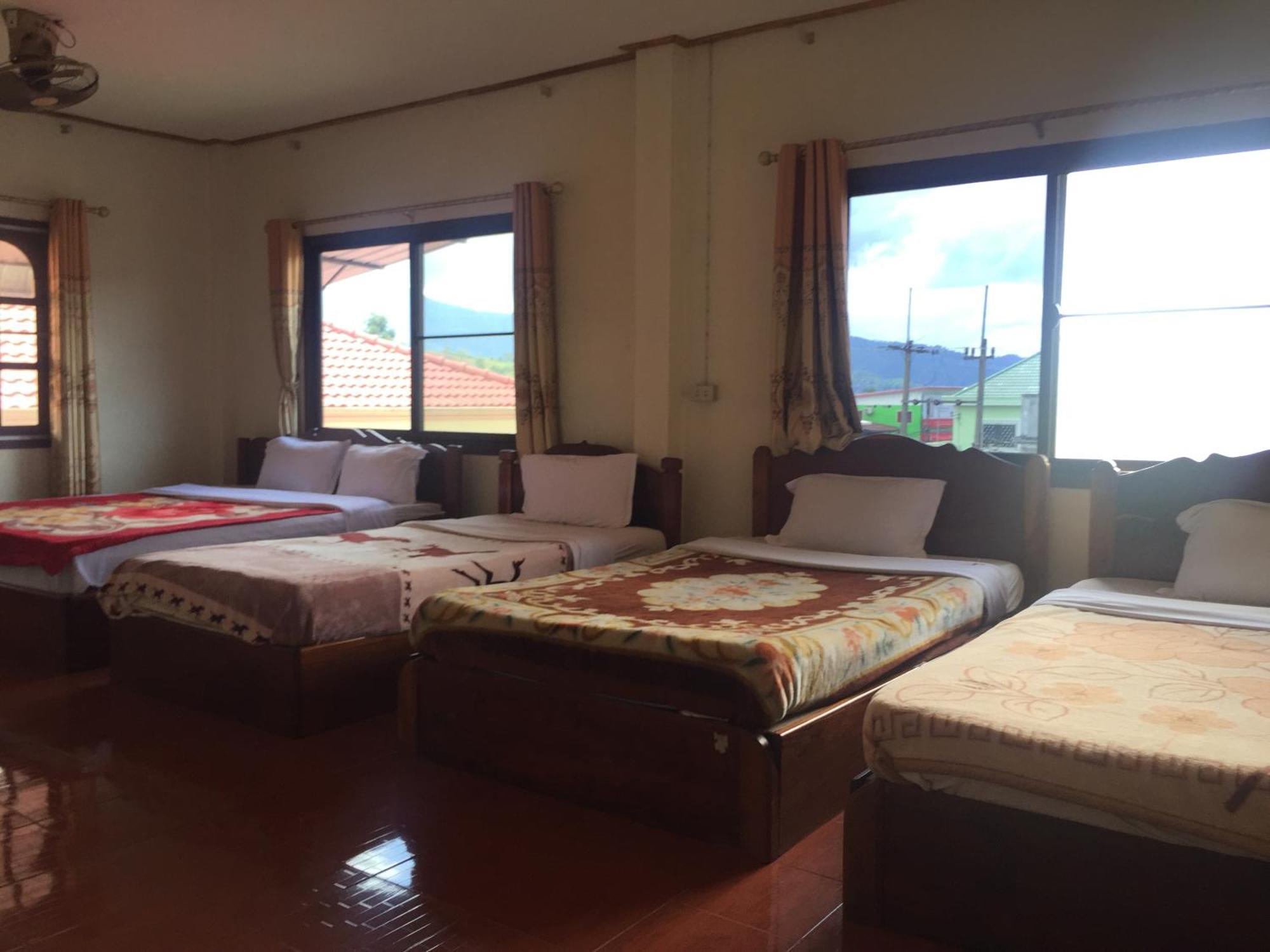 Oudomphone Guesthouse 2 Бан Хоуейсай Екстериор снимка